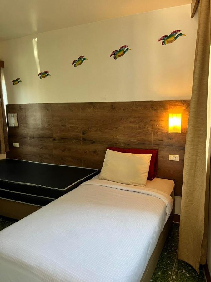 Baan Rachaya Apartamento Chiang Mai Exterior foto