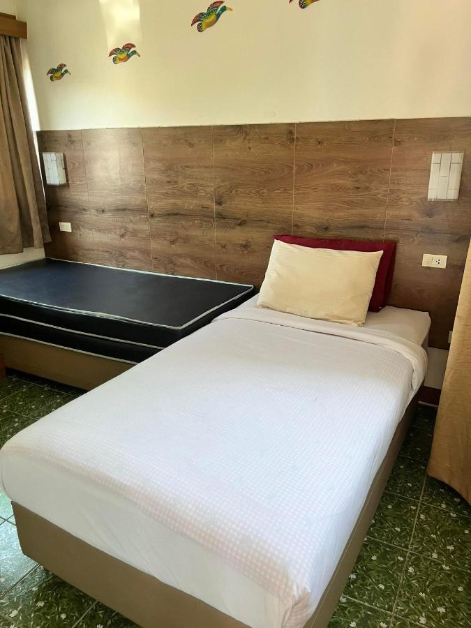 Baan Rachaya Apartamento Chiang Mai Exterior foto