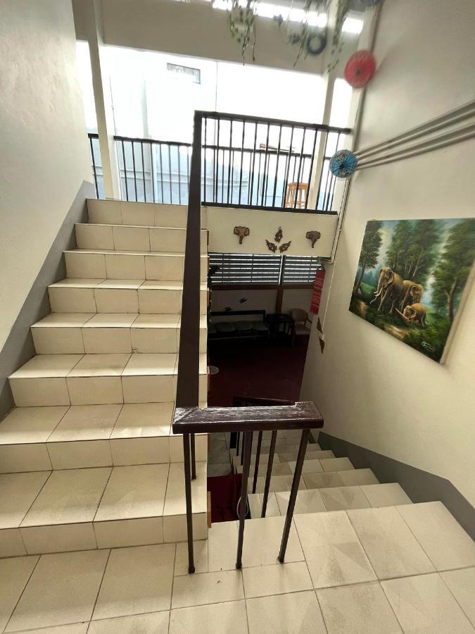 Baan Rachaya Apartamento Chiang Mai Exterior foto